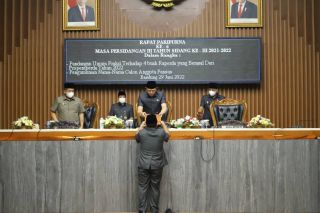 DPRD Kota Bandung menggelar Rapat Paripurna, Rabu (29/6/2022).