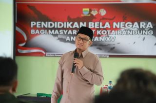 Ketua Komisi A, H. Rizal Khairul, S.IP., M.Si., menjadi narasumber pada acara Pendidikan Bela Negara Angkatan XV bagi Organisasi Masyarakat (Ormas) Kota Bandung, Rabu (24/5/2023).